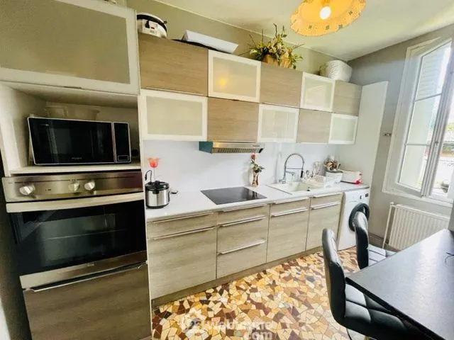 Maison de ville rénovée de 90m² avec jardin à Noyon 