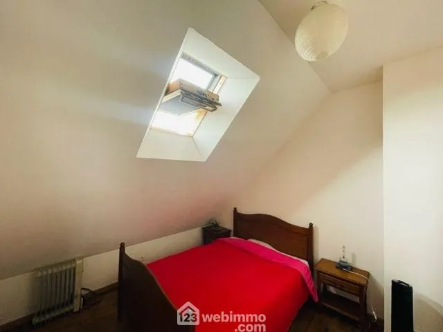 Maison de ville rénovée de 90m² avec jardin à Noyon 