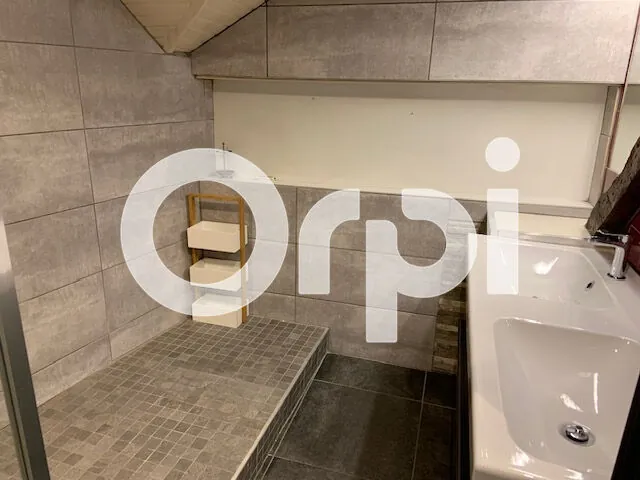 Appartement lumineux et caractéristique à Pau, Place Gramont, 2 pièces 