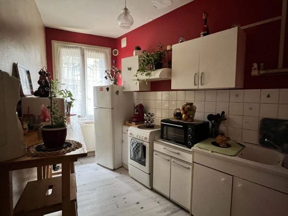 Appartement 2 pièces à vendre en centre-ville de Digoin avec chauffage au gaz
