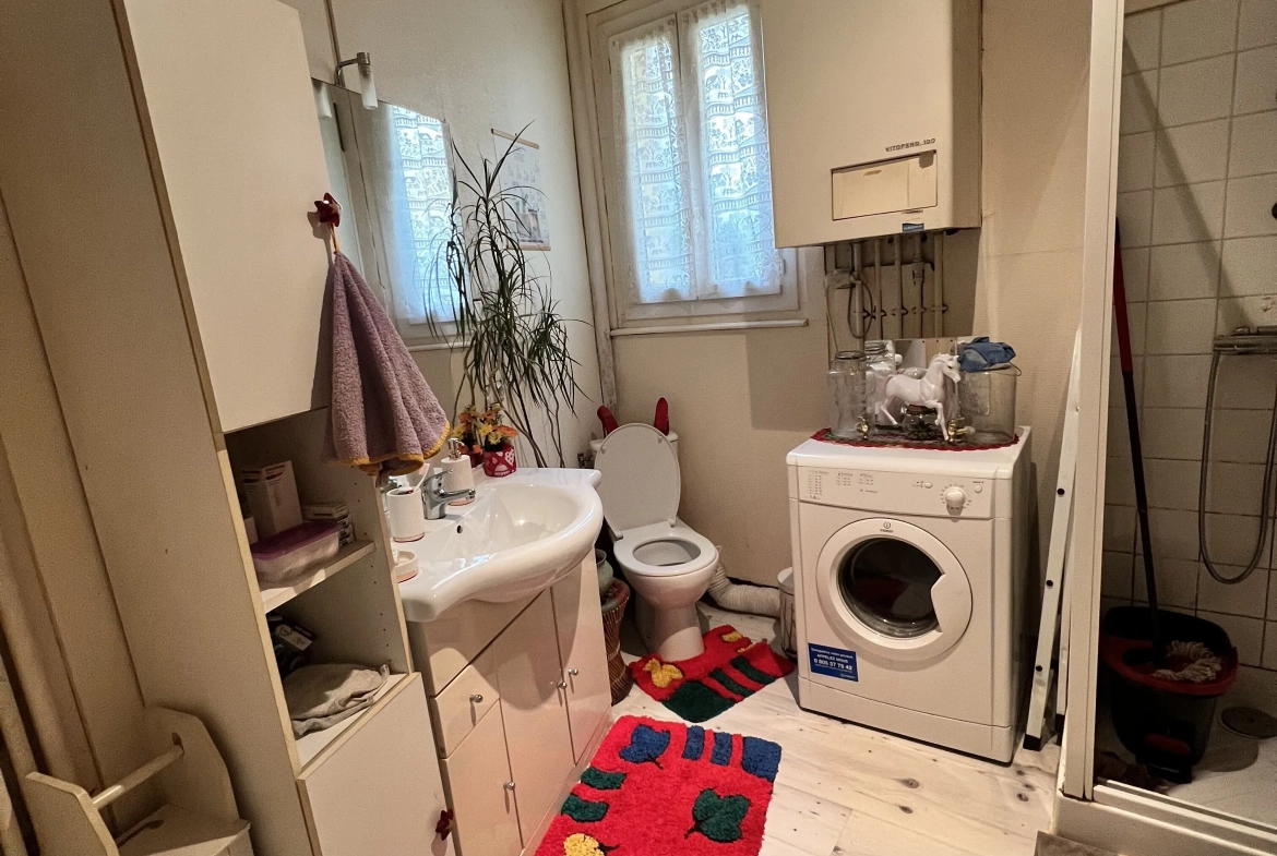 Appartement 2 pièces à vendre en centre-ville de Digoin avec chauffage au gaz 