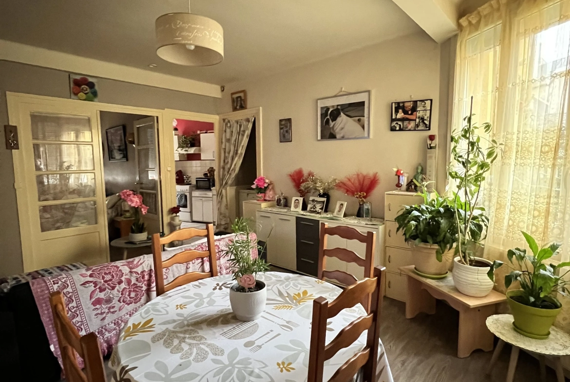 Appartement 2 pièces à vendre en centre-ville de Digoin avec chauffage au gaz 