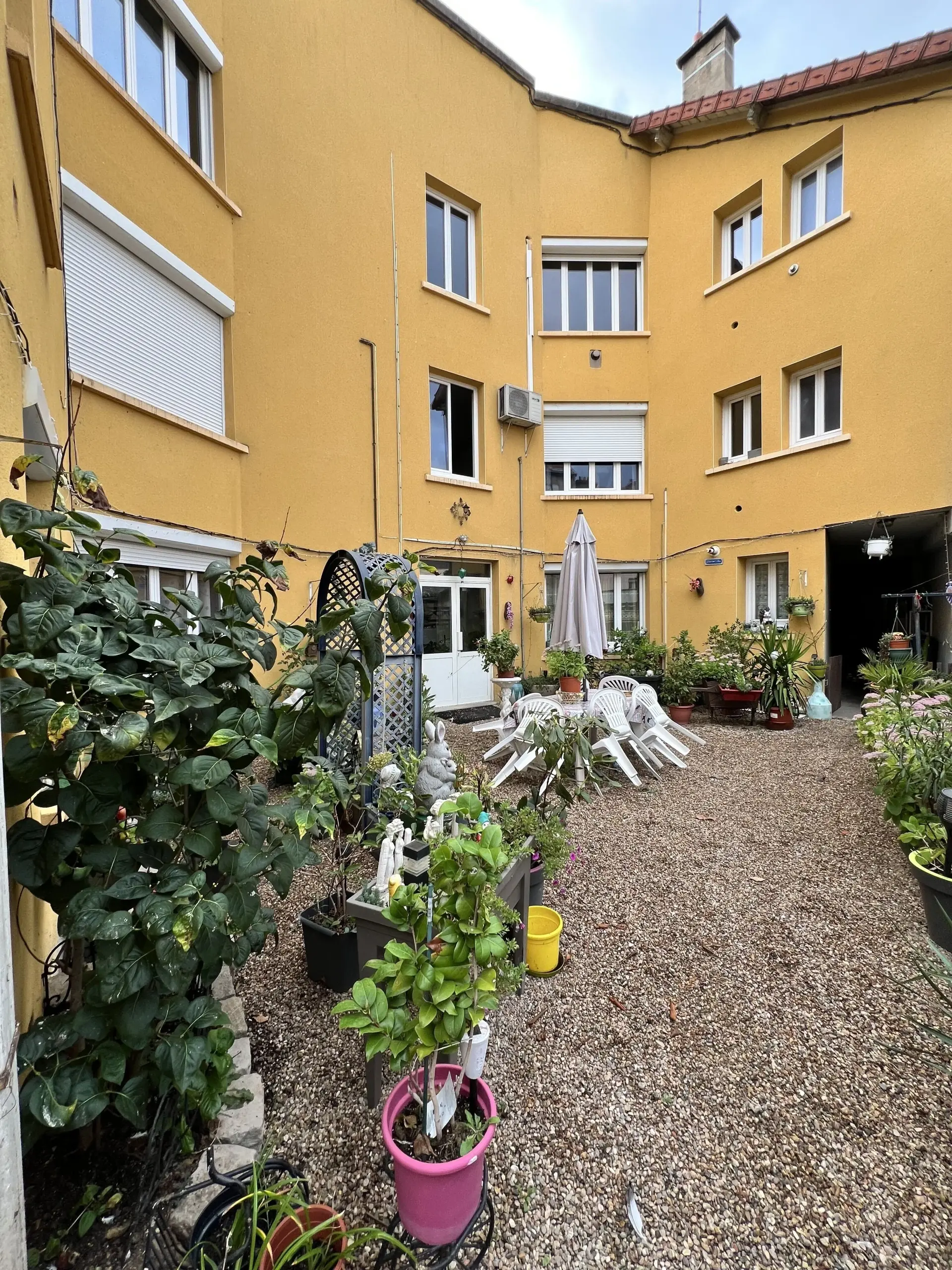 Appartement 2 pièces à vendre en centre-ville de Digoin avec chauffage au gaz 