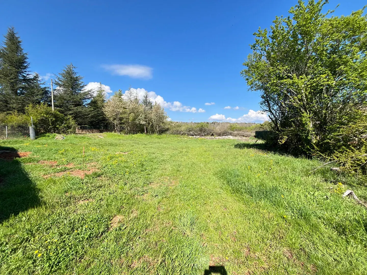 Terrain constructible à Saint Christol de 918 m², zone UB, calme et hors lotissement 