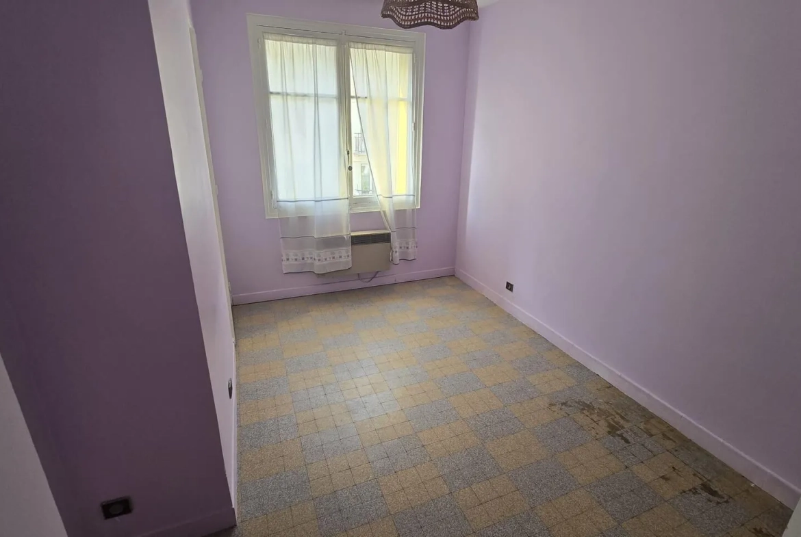 Appartement T2 de 38 m² à Grenoble Eaux Claires proche tram et commerces 