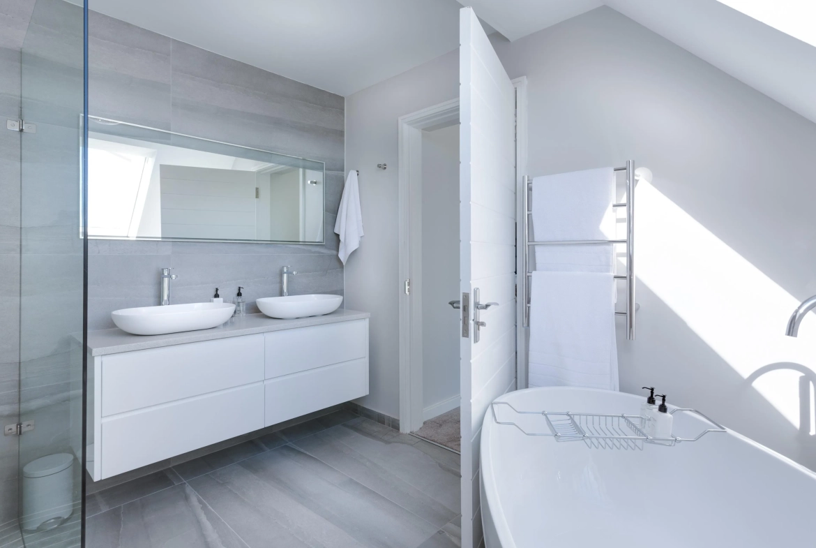 Villa moderne à Saint-Martin-Belle-Roche avec 3 chambres et prestations haut de gamme 