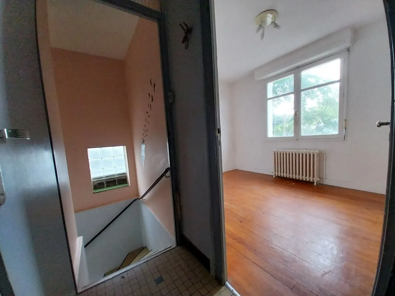 Appartement T4 à Bizanos de 62 m² avec jardin et potentiel de rénovation 