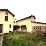 Maison de village à Pacaudière avec atelier et terrain constructible à vendre