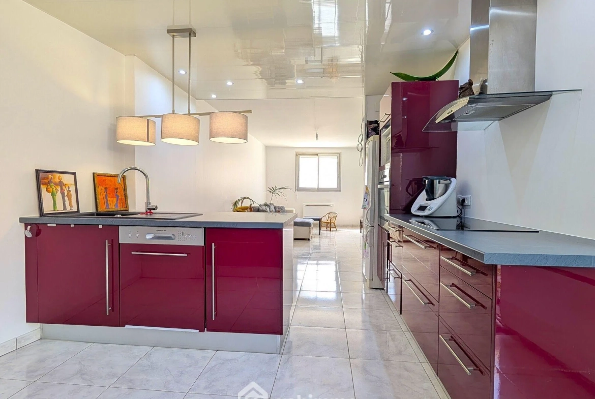 Maison de ville de 94 m² à Rochefort-sur-Loire, idéal pour famille ou investissement 