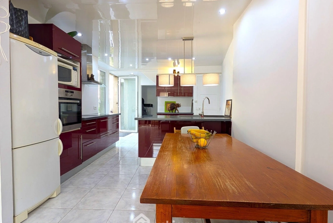 Maison de ville de 94 m² à Rochefort-sur-Loire, idéal pour famille ou investissement 