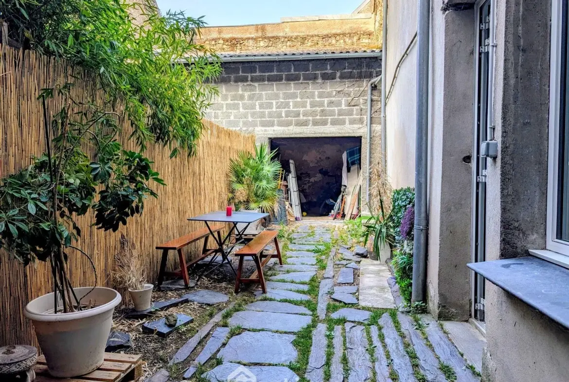 Maison de ville de 94 m² à Rochefort-sur-Loire, idéal pour famille ou investissement 