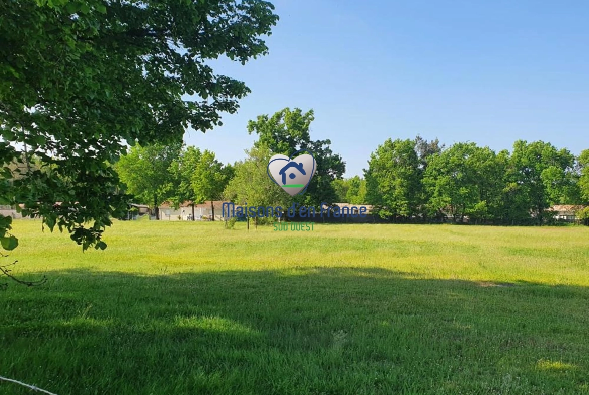 Terrain à bâtir viabilisé de 821 m² à Saint Magne proche Bordeaux 
