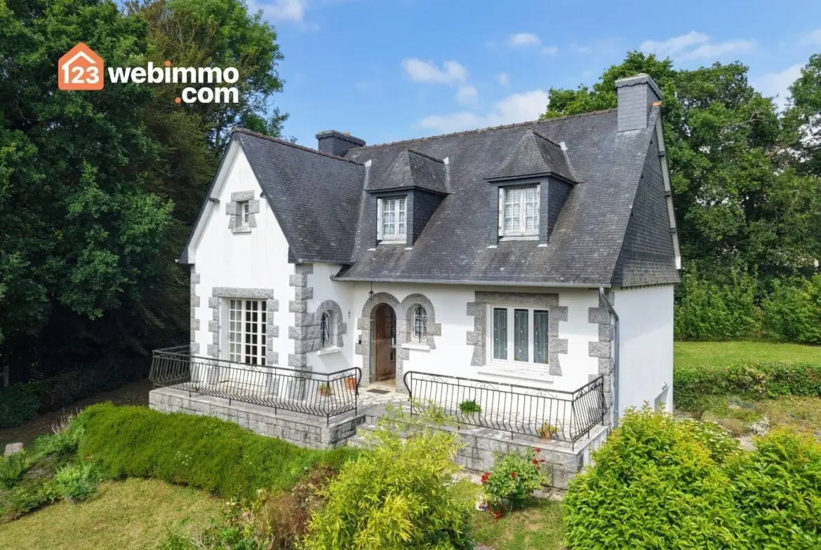 Maison à vendre de 128 m² à Lannion proche gare et centre-ville 