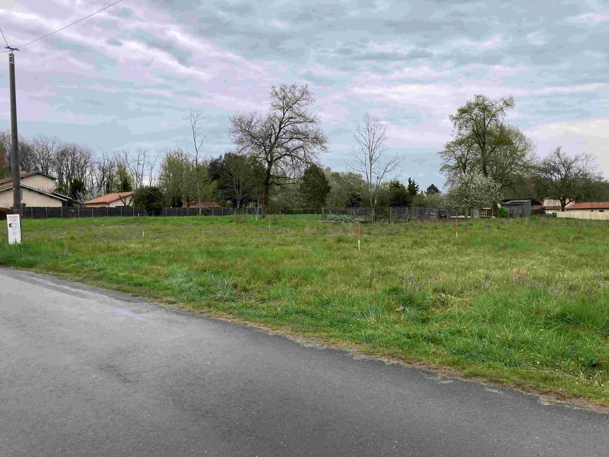 Terrain constructible de 550 m² à Cadaujac – Idéal investisseur ou futur résident 