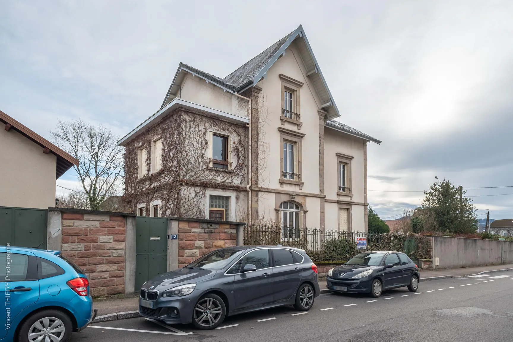 Maison bourgeoise à Bruyères avec grand terrain et dépendances – À visiter rapidement 