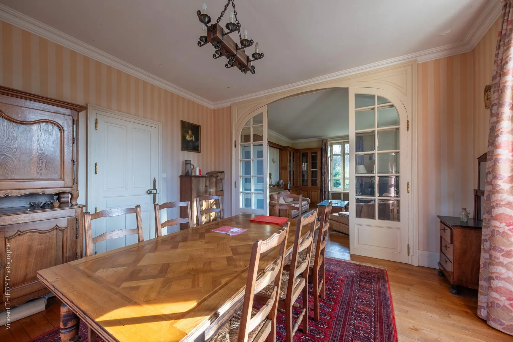 Maison bourgeoise à Bruyères avec grand terrain et dépendances – À visiter rapidement 