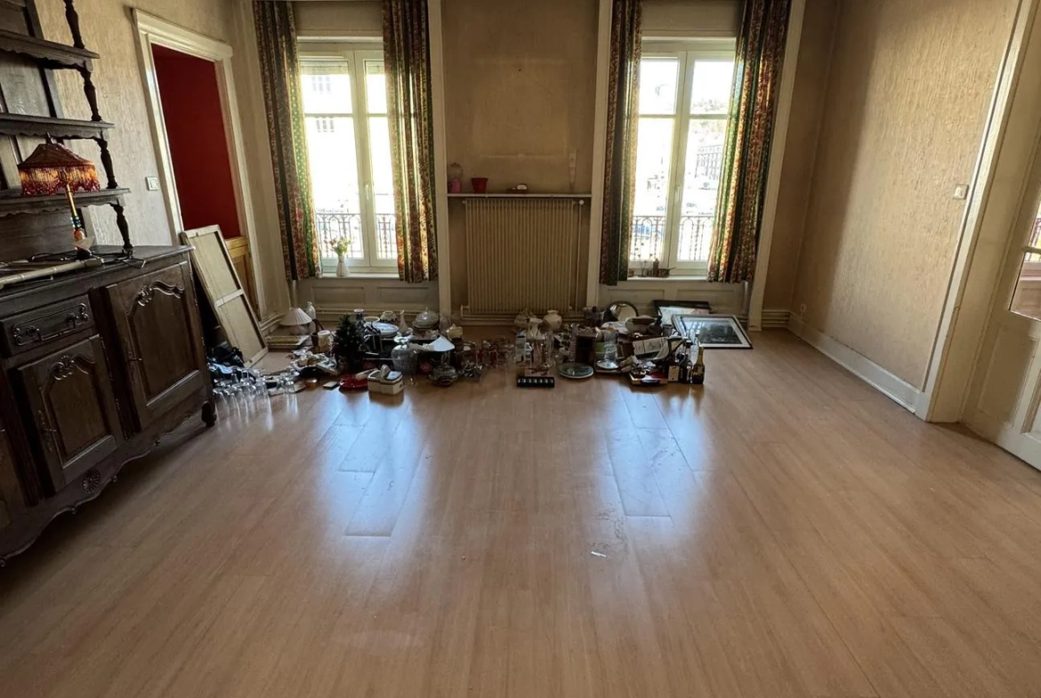 Appartement lumineux de 138 m² à Épinal, centre-ville avec vue sur la Moselle 