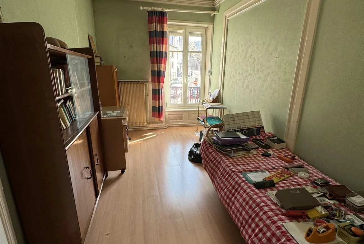 Appartement lumineux de 138 m² à Épinal, centre-ville avec vue sur la Moselle 