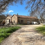 Hangar de 80 m² à Saignon loué 350 €/mois - Investissement rentable