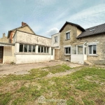 Magnifique maison en pierres de 160 m² à Laon avec cave et dépendance