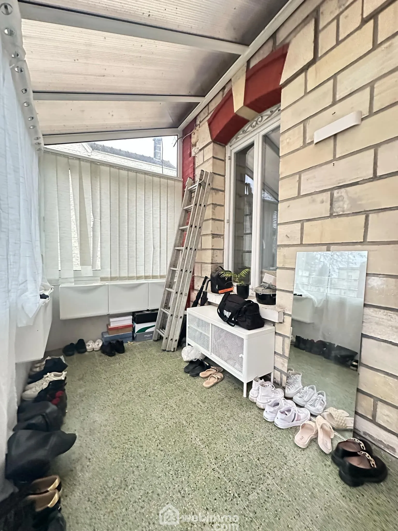 Magnifique maison en pierres de 160 m² à Laon avec cave et dépendance 