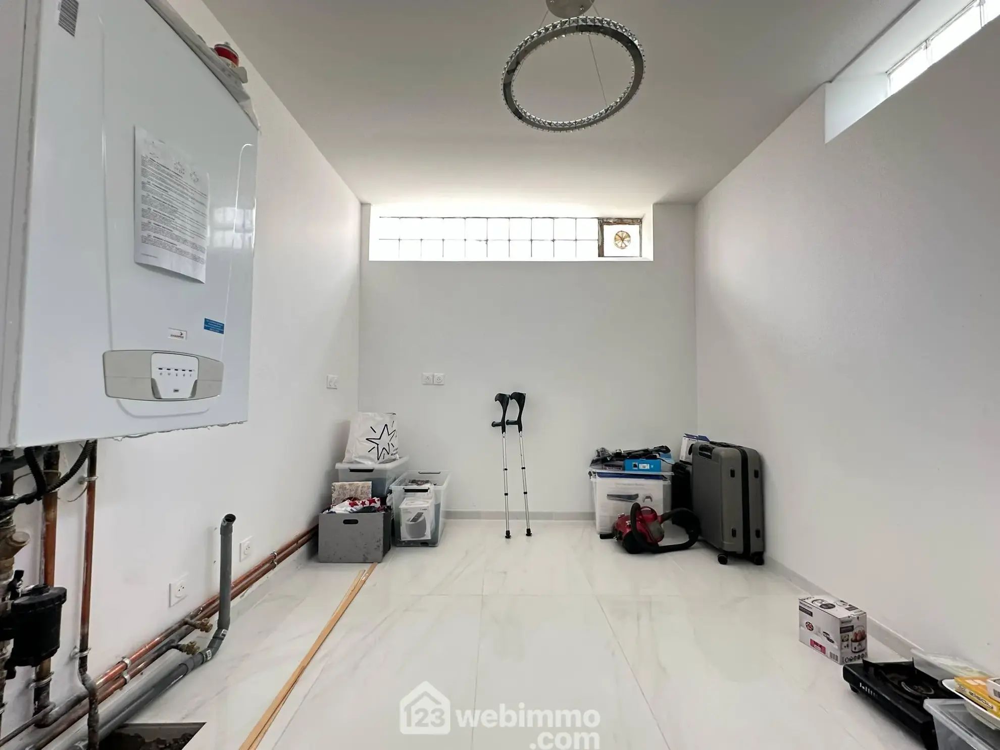 Magnifique maison en pierres de 160 m² à Laon avec cave et dépendance 