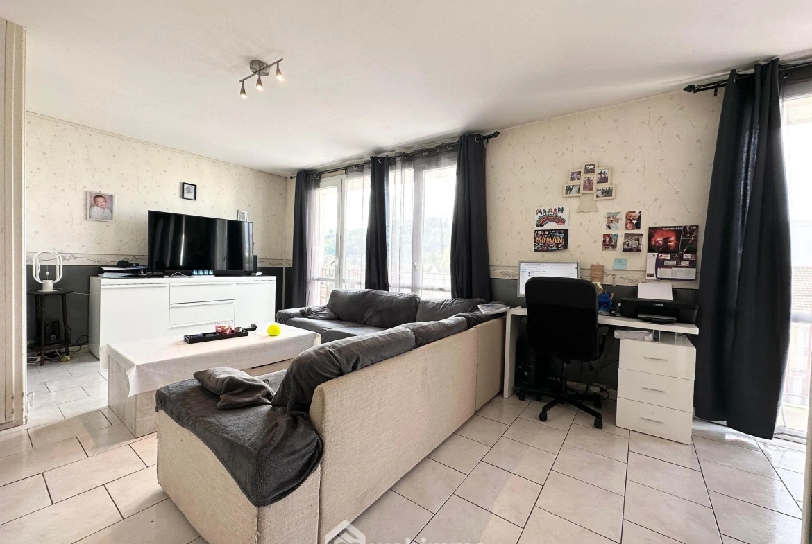 Appartement T5 à vendre à Laon - 85 m² avec balcon et cave 