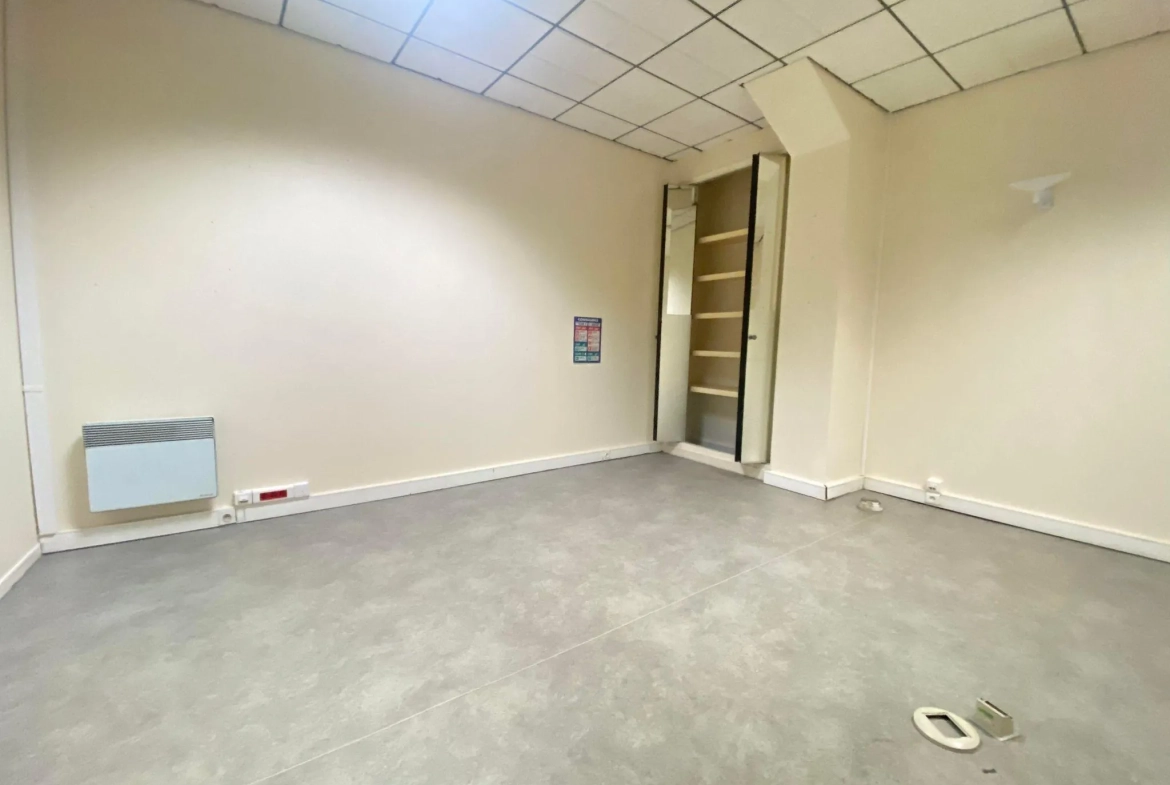 Local professionnel ou commercial de 150 m² à Laon avec extension possible 