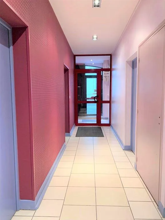 Local professionnel ou commercial de 150 m² à Laon avec extension possible 