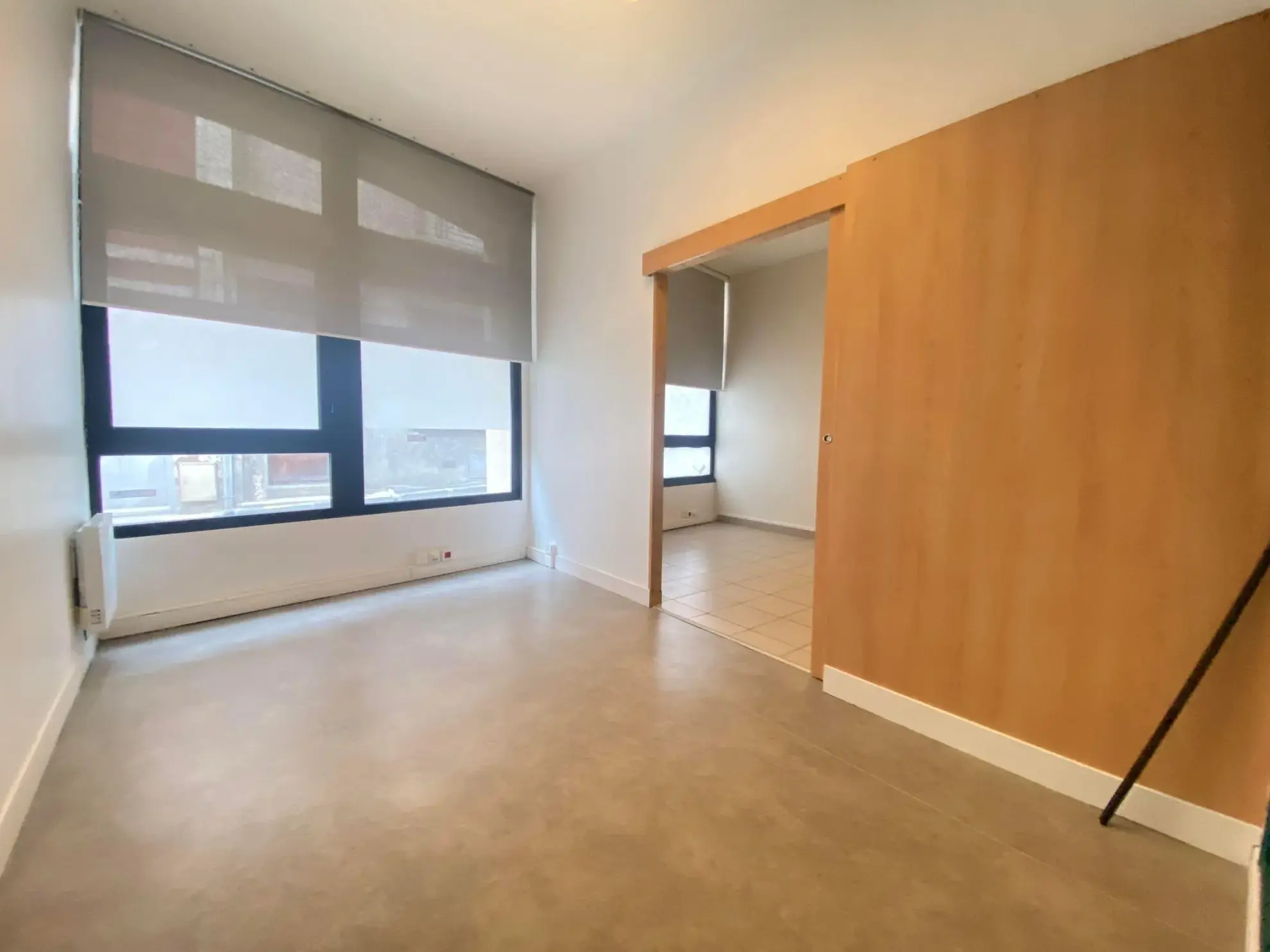 Local professionnel ou commercial de 150 m² à Laon avec extension possible 