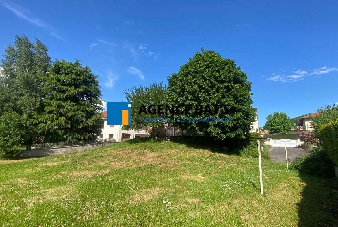 Villa individuelle à vendre à Roche la Molière de 94 m² avec jardin et garage 