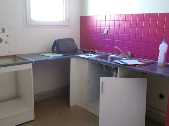Appartement T3 avec balcon à Marseille La Capelette – 69 m², Exposition Est, Parking en option