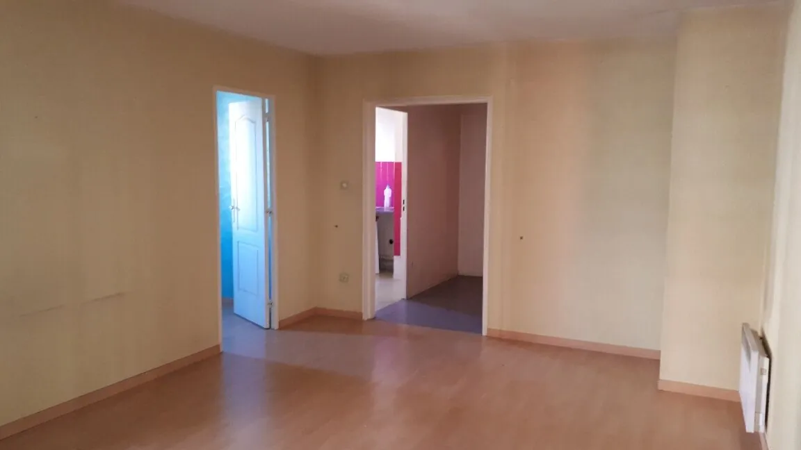 Appartement T3 avec balcon à Marseille La Capelette – 69 m², Exposition Est, Parking en option 