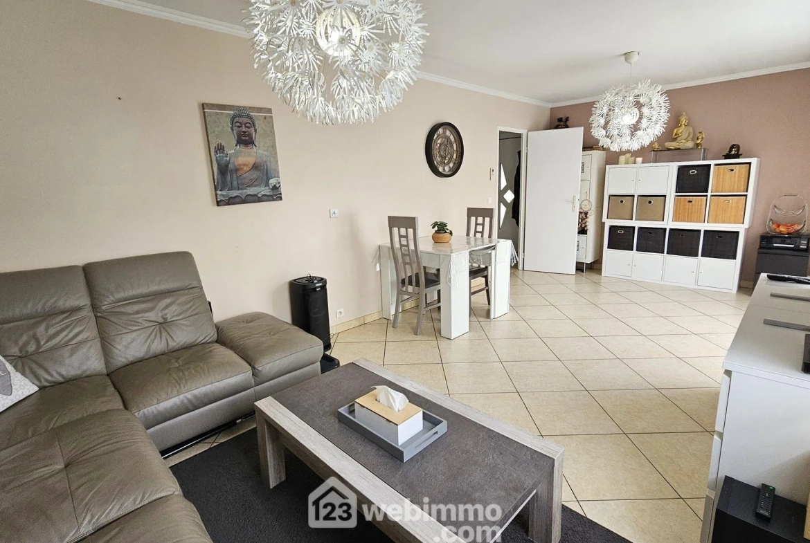 Maison de 87 m² avec terrasse et garage à Le Malesherbois 
