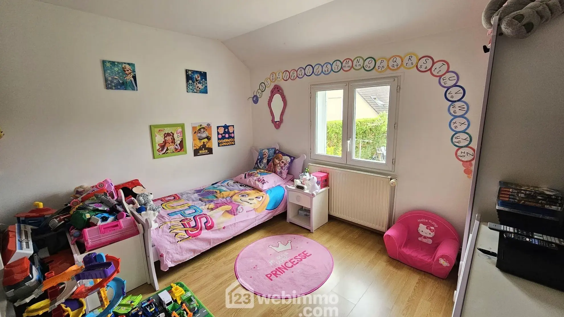 Maison de 87 m² avec terrasse et garage à Le Malesherbois 
