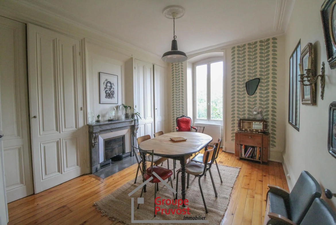 Superbe appartement duplex de 90m² en centre-ville de Villefranche-sur-Saône 