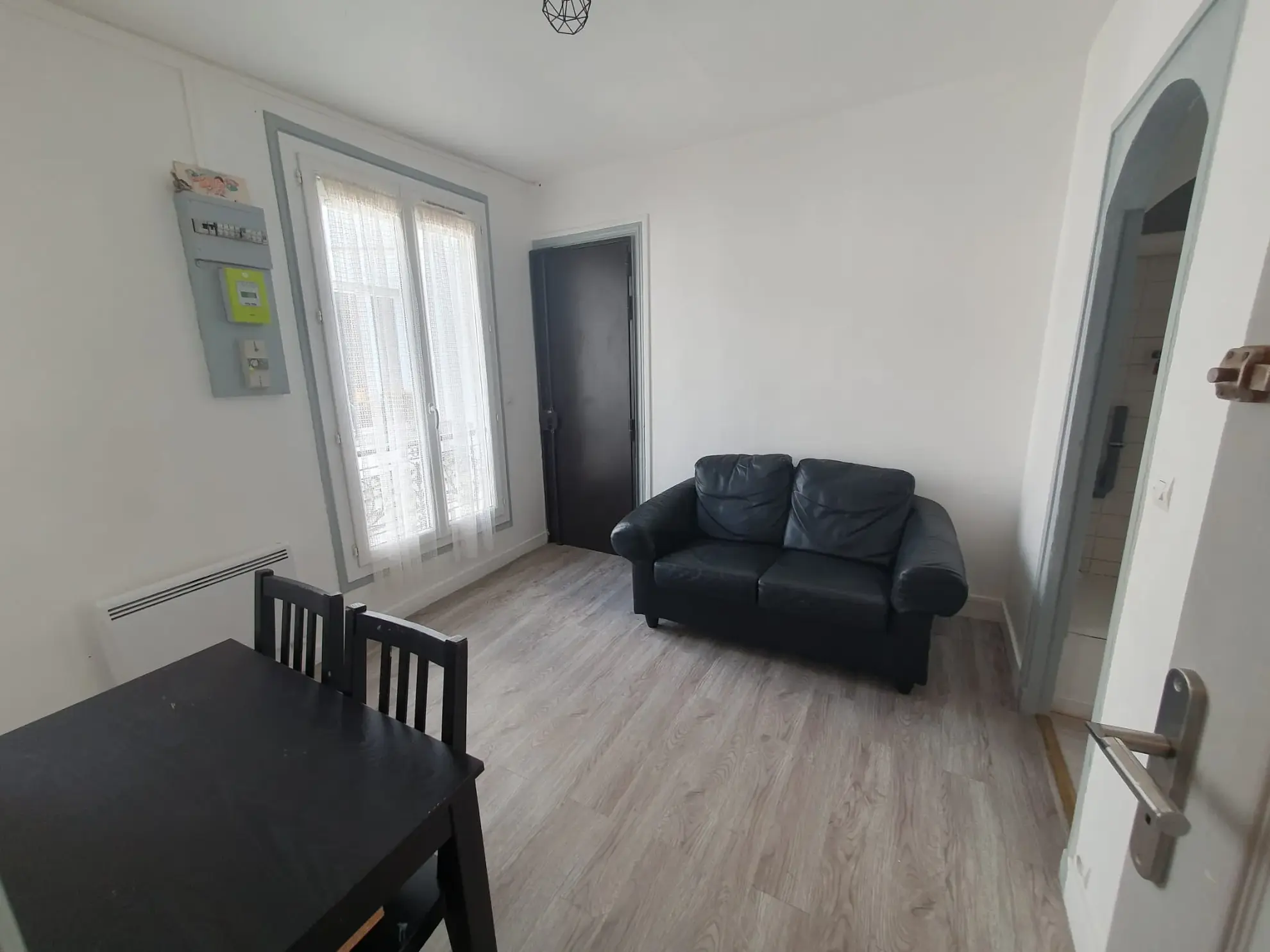 Appartement 2 pièces à vendre dans le 11ème à Paris, idéalement situé 