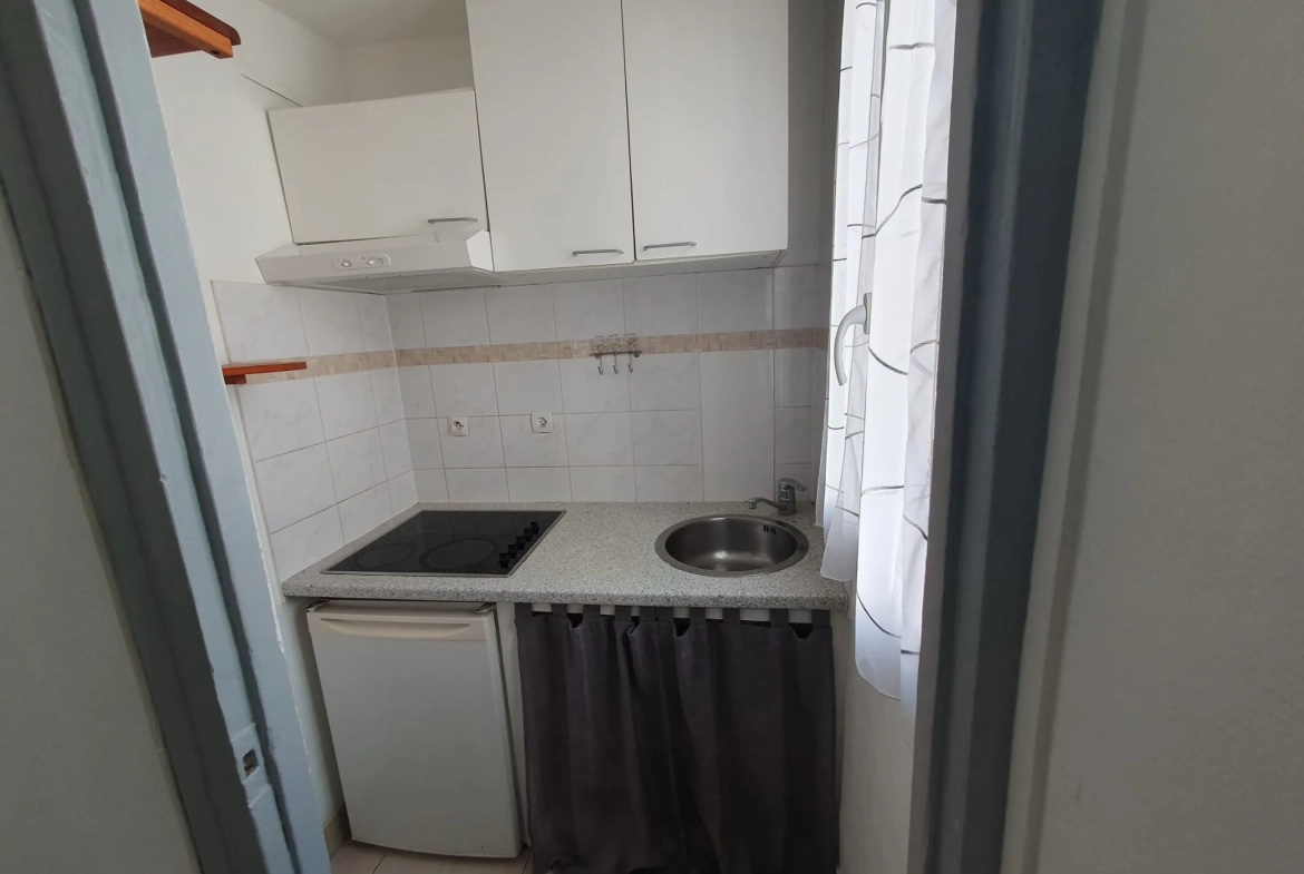 Appartement 2 pièces à vendre dans le 11ème à Paris, idéalement situé 