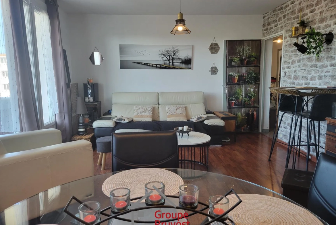 Appartement T3 à Roanne de 68 m² avec balcon, cave et parking, proche nature 