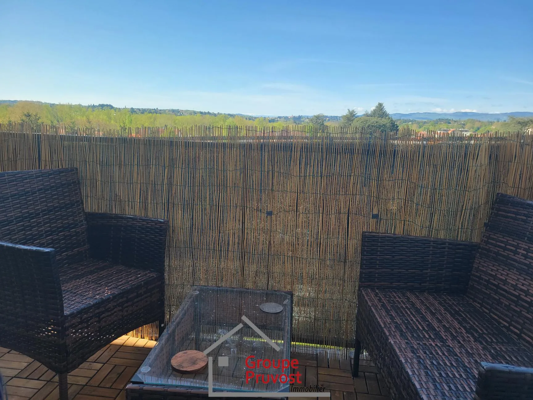 Appartement T3 à Roanne de 68 m² avec balcon, cave et parking, proche nature 