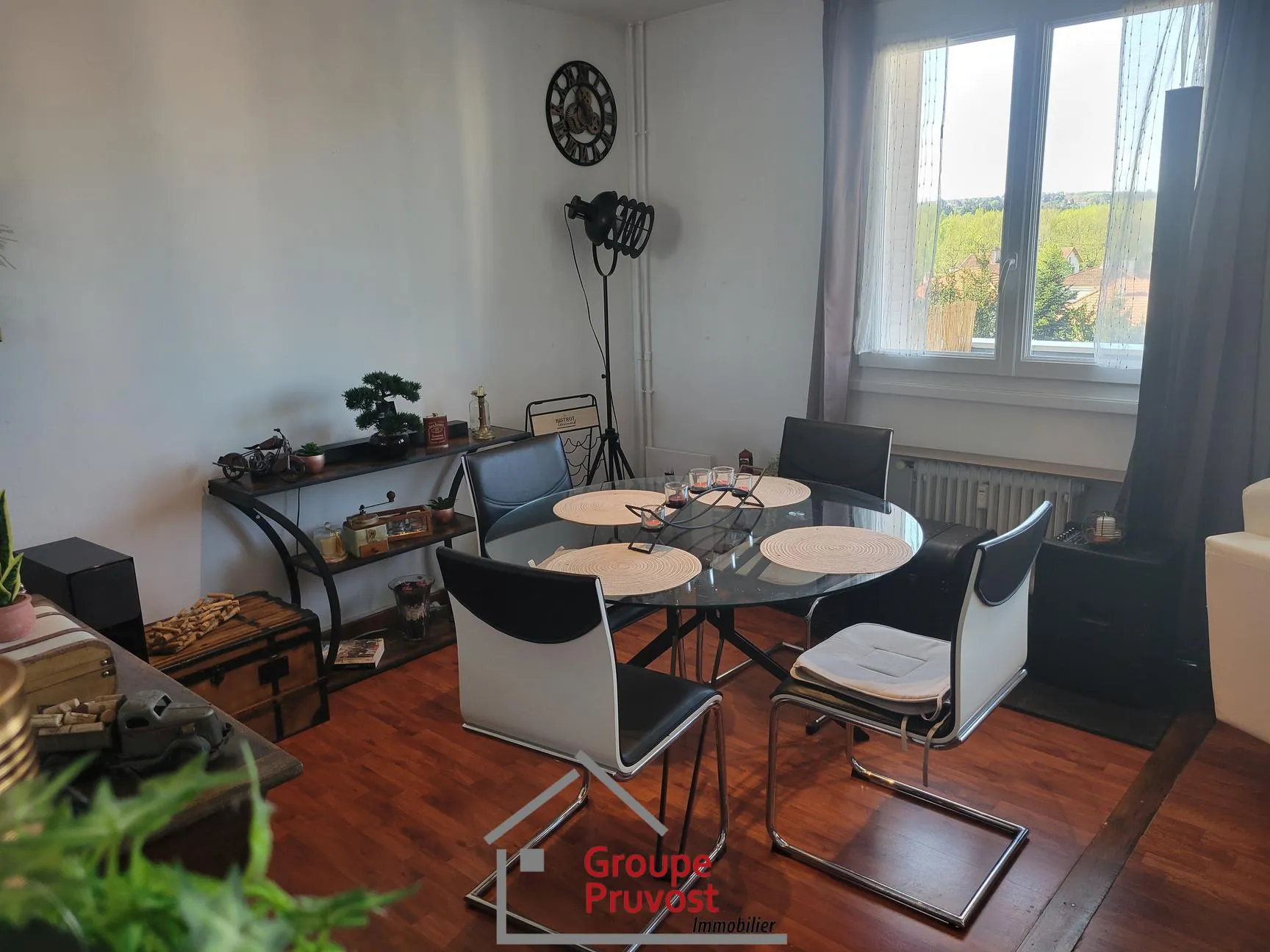 Appartement T3 à Roanne de 68 m² avec balcon, cave et parking, proche nature 