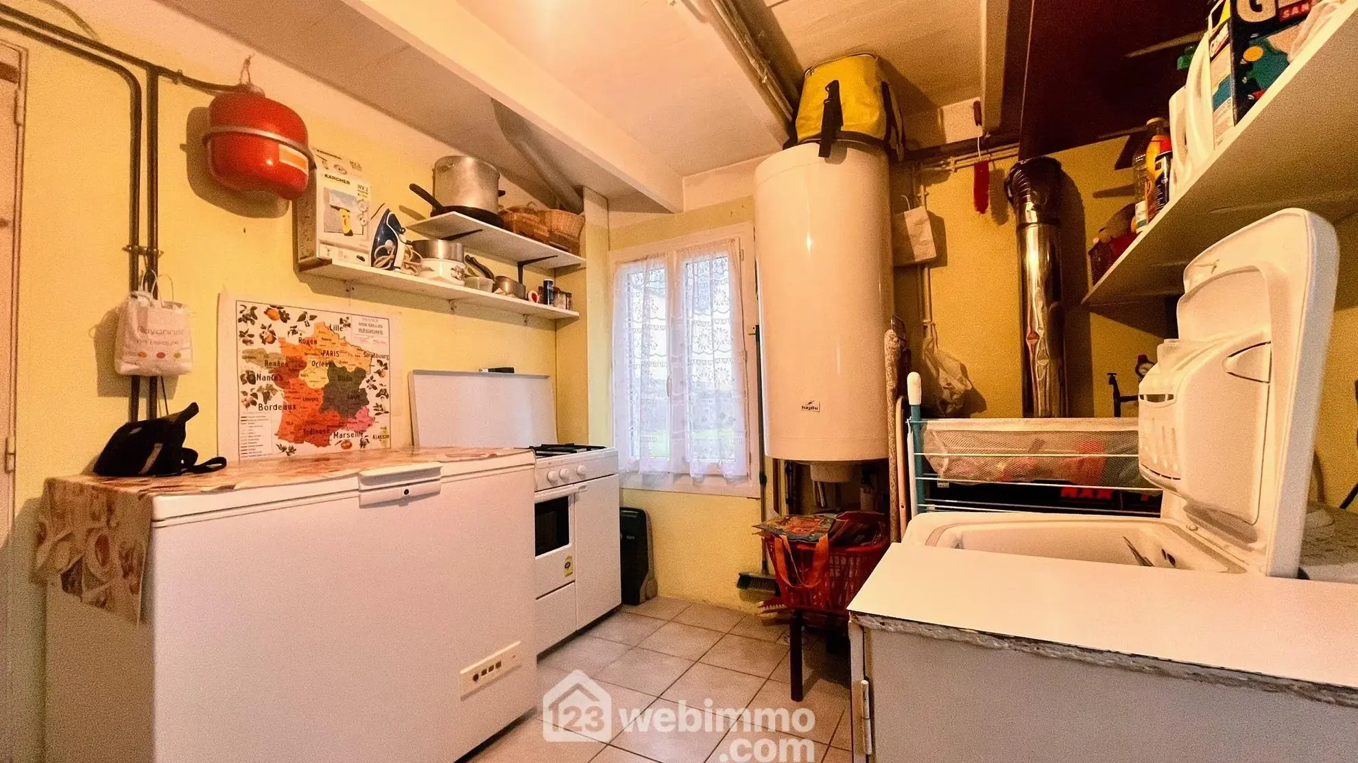 Maison familiale de charme à proximité de Coutances avec garage et jardin 