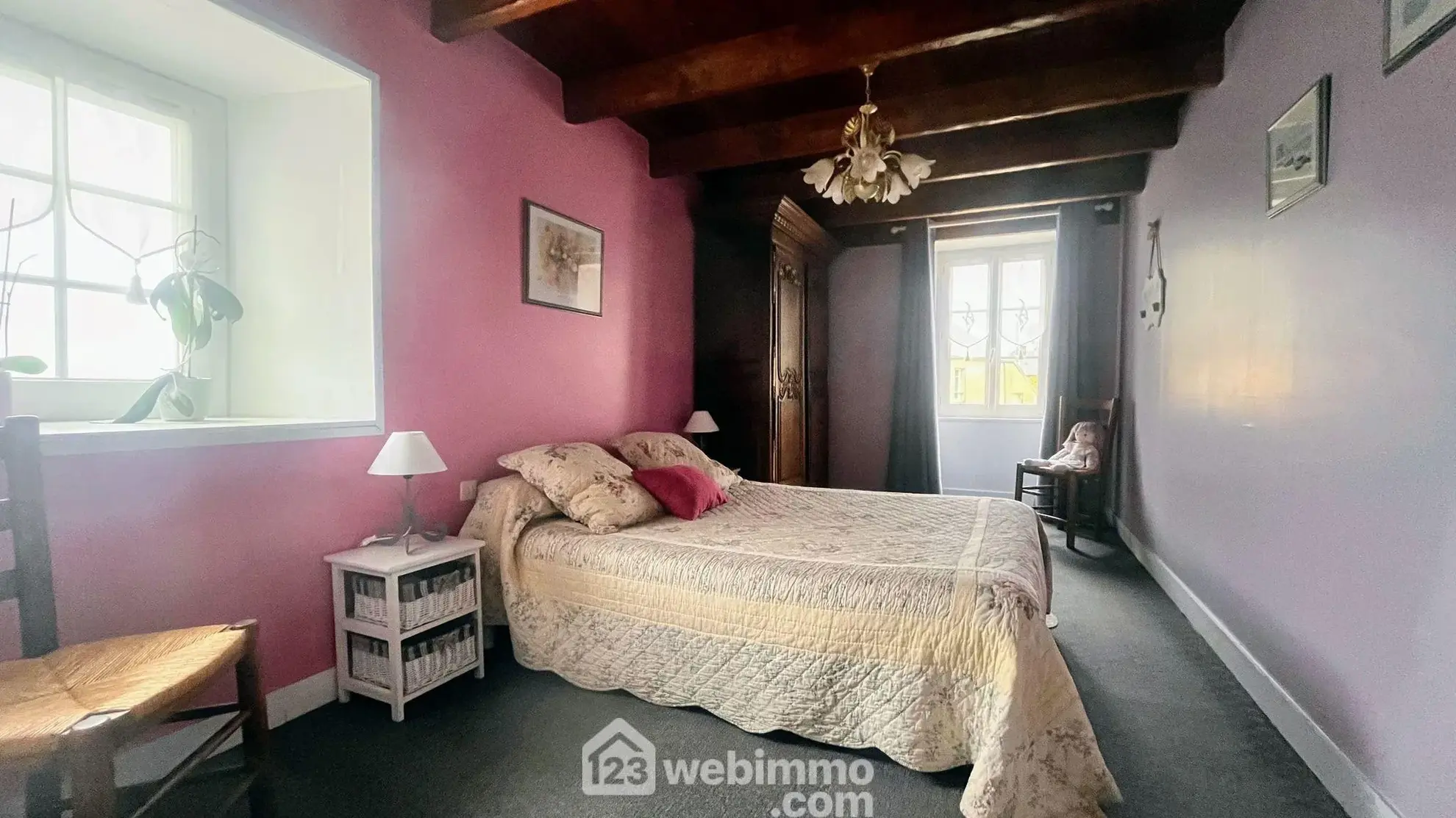 Maison familiale de charme à proximité de Coutances avec garage et jardin 