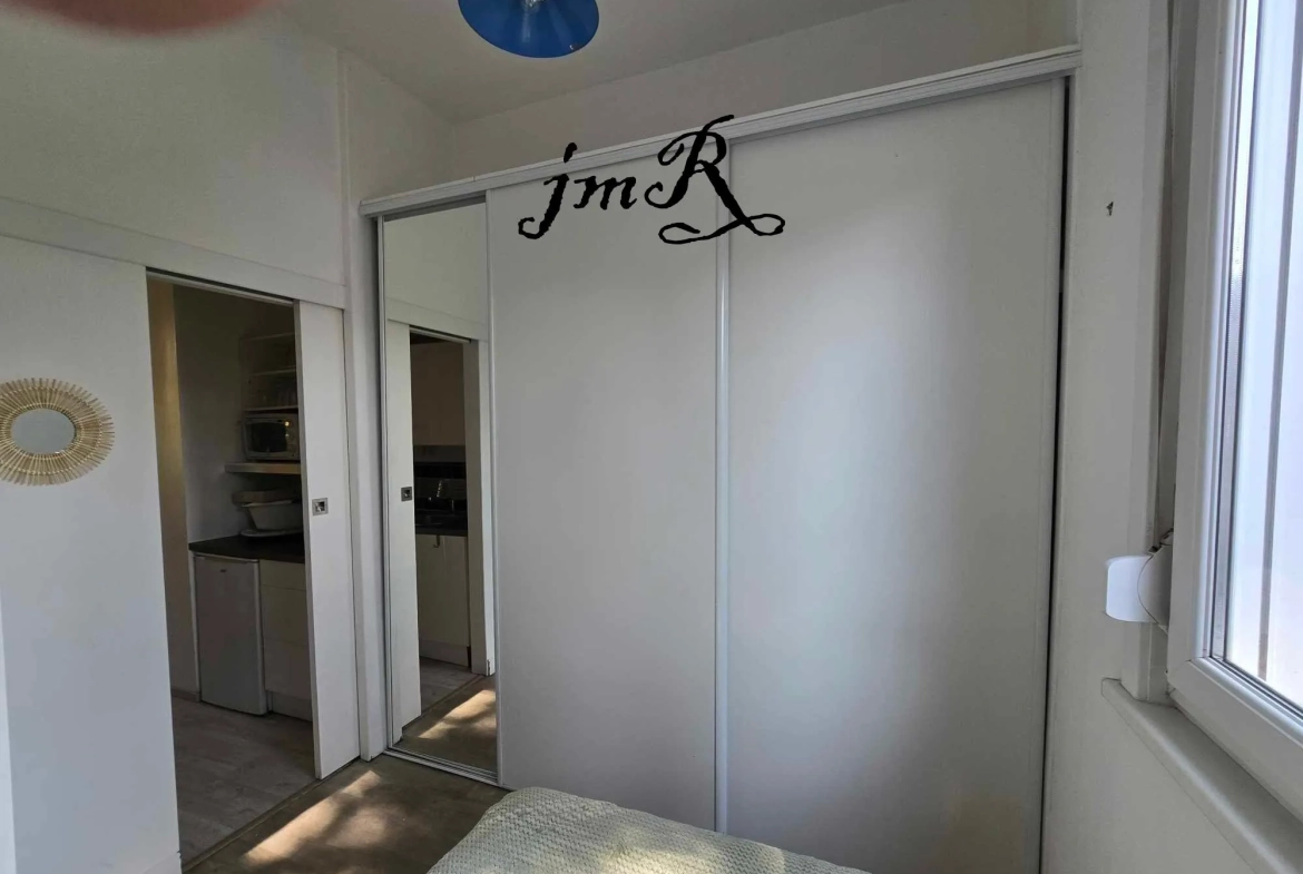 Appartement F2 à Valenciennes de 30 m² avec cave et chauffage électrique 