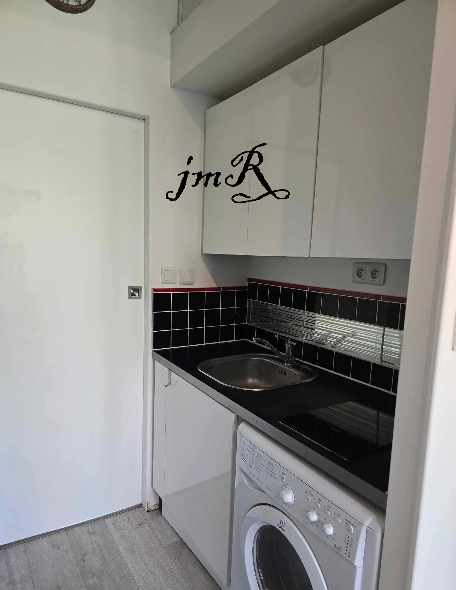 Appartement F2 à Valenciennes de 30 m² avec cave et chauffage électrique 