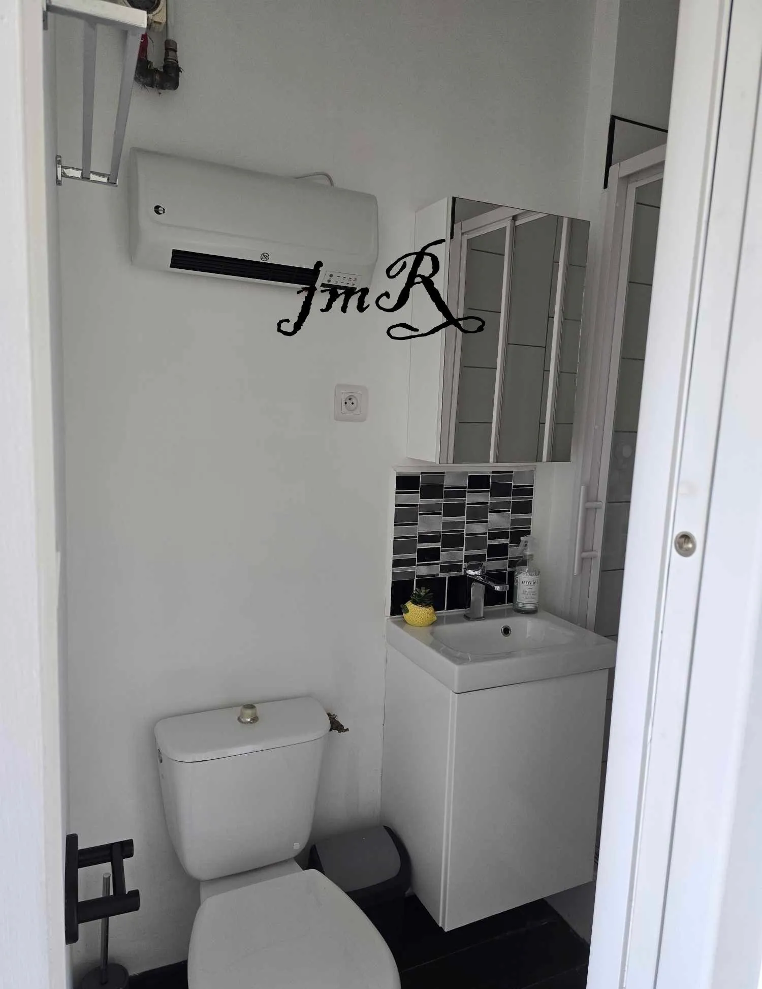 Appartement F2 à Valenciennes de 30 m² avec cave et chauffage électrique 
