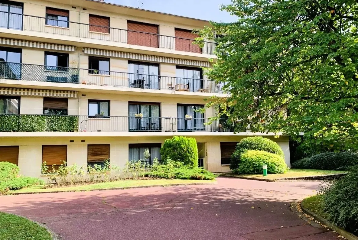 Studio meublé de 13 m² à Nogent-sur-Marne avec rendement de 5 % 