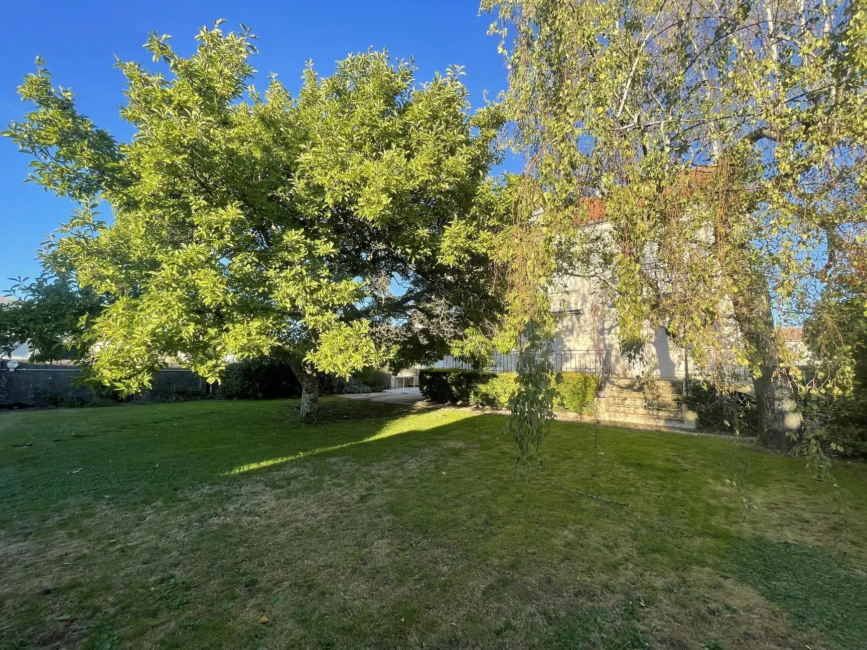Superbe maison bourgeoise à Thaon-les-Vosges avec 7 chambres, garage et parc de 840 m² 
