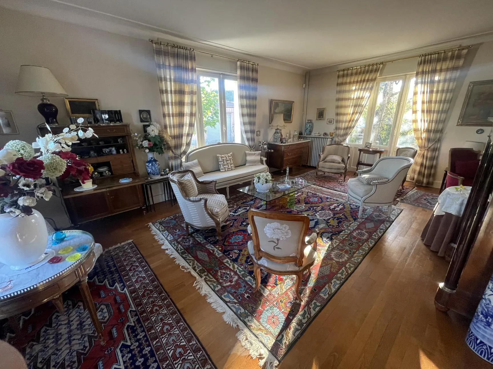 Superbe maison bourgeoise à Thaon-les-Vosges avec 7 chambres, garage et parc de 840 m² 