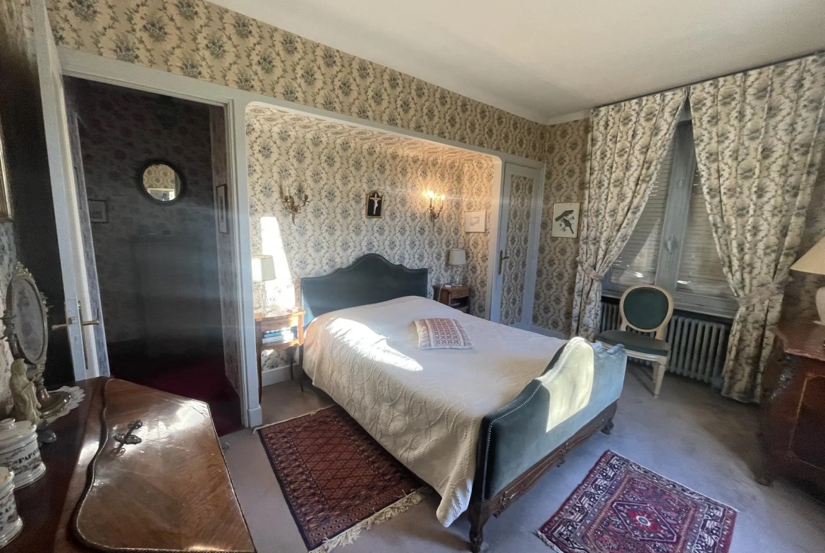 Superbe maison bourgeoise à Thaon-les-Vosges avec 7 chambres, garage et parc de 840 m² 